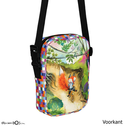 Een stoere crossbody bag - August op de fiets